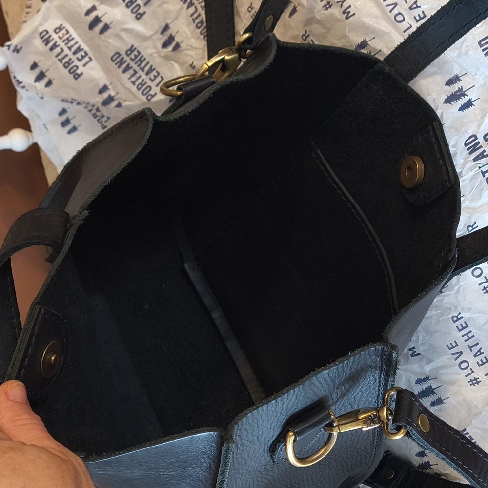 Portland Leather Goods Lola Crossbody Tote - Picture 6 of 6